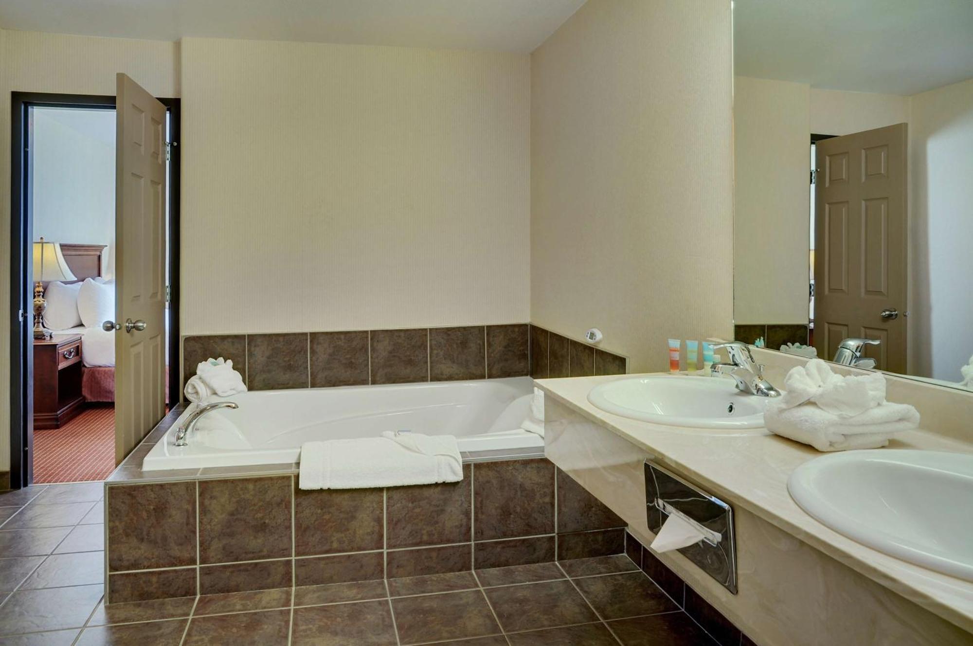 Coast Grimshaw Hotel & Suites エクステリア 写真